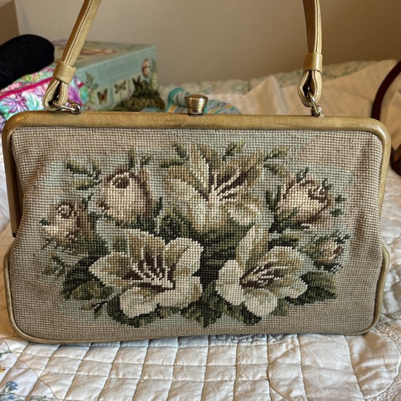 Vintage Floral Needlepoint Lilies Taupe Handbag - Picture 2 of 13